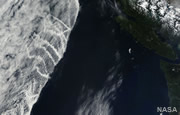 Ship exhaust trails